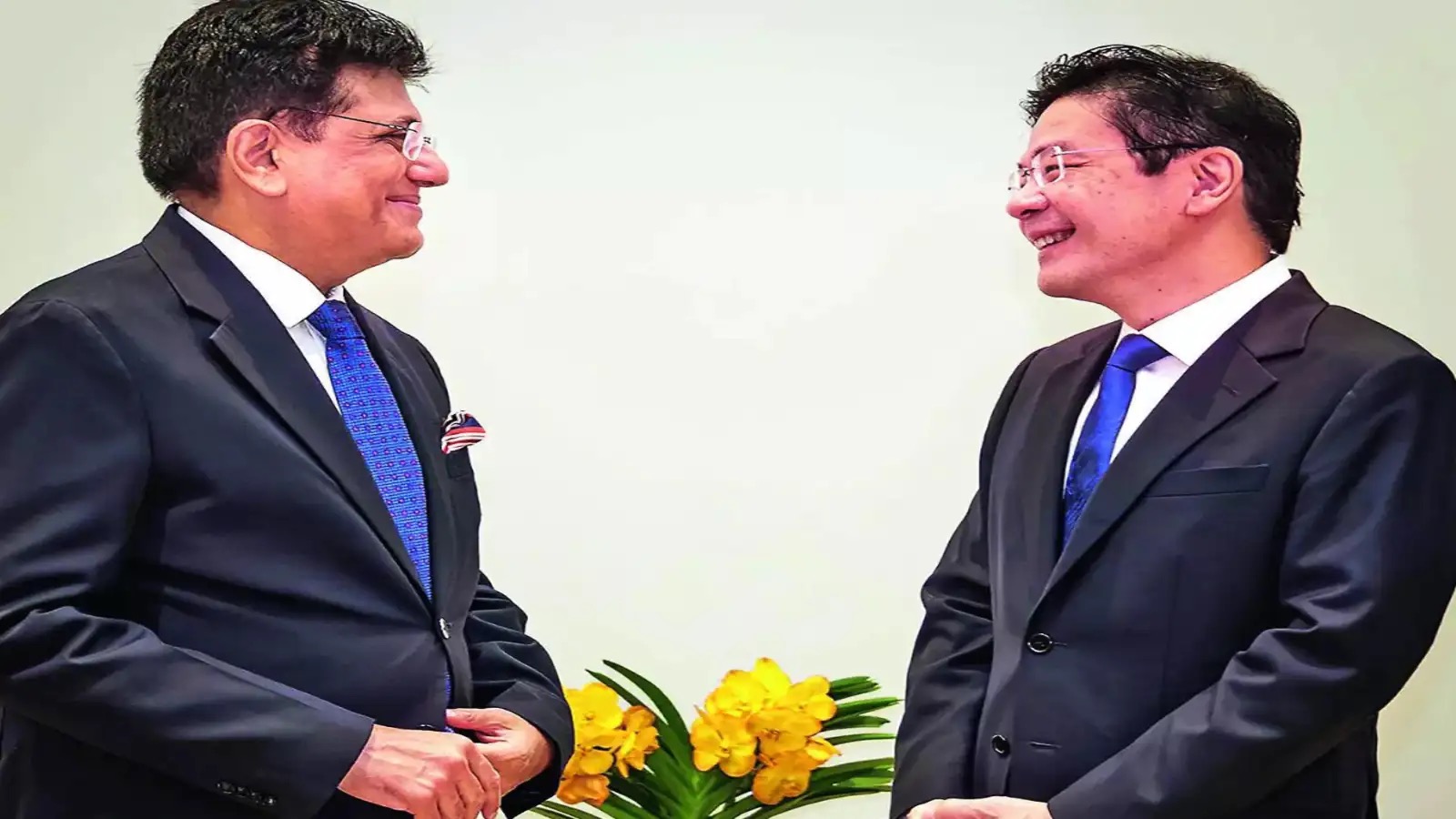 Piyush Goyal Meets Singapore PM to Boost Trade and Investment